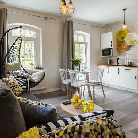 Hotelove Z Biokominkiem Stara Kuznia 아파트