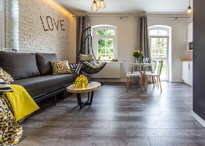 Hotelove Z Biokominkiem Stara Kuznia Lägenhet *